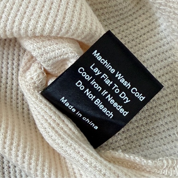 POL Waffle Knit Bodysuit Oyster Beige Long Sleeve Scoop Neck Size S Snap Closure - Picture 8 of 12